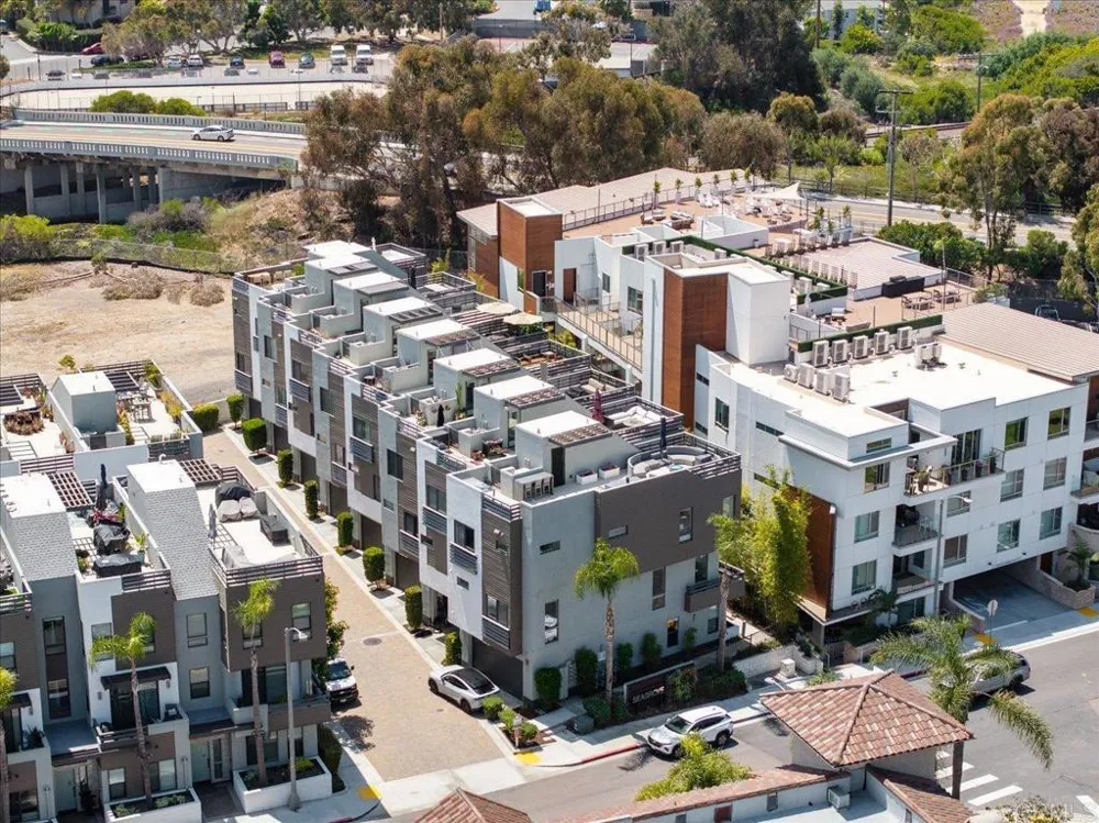 2511 State Street Carlsbad, CA 92008