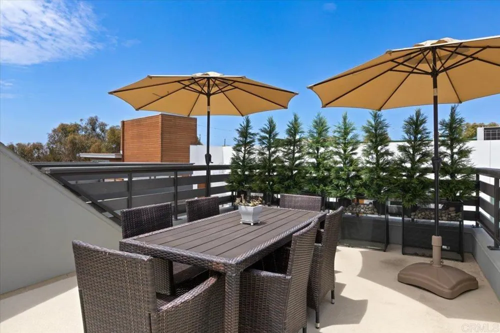 2511 State Street Carlsbad, CA 92008
