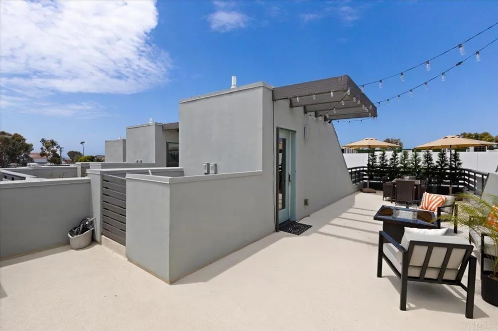 2511 State Street Carlsbad, CA 92008