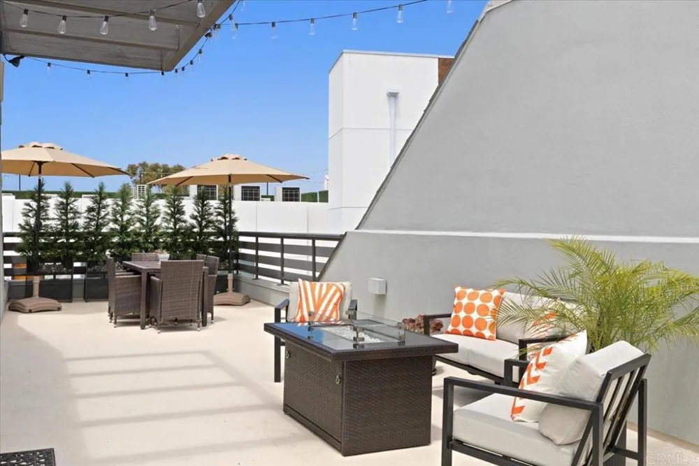 2511 State Street Carlsbad, CA 92008