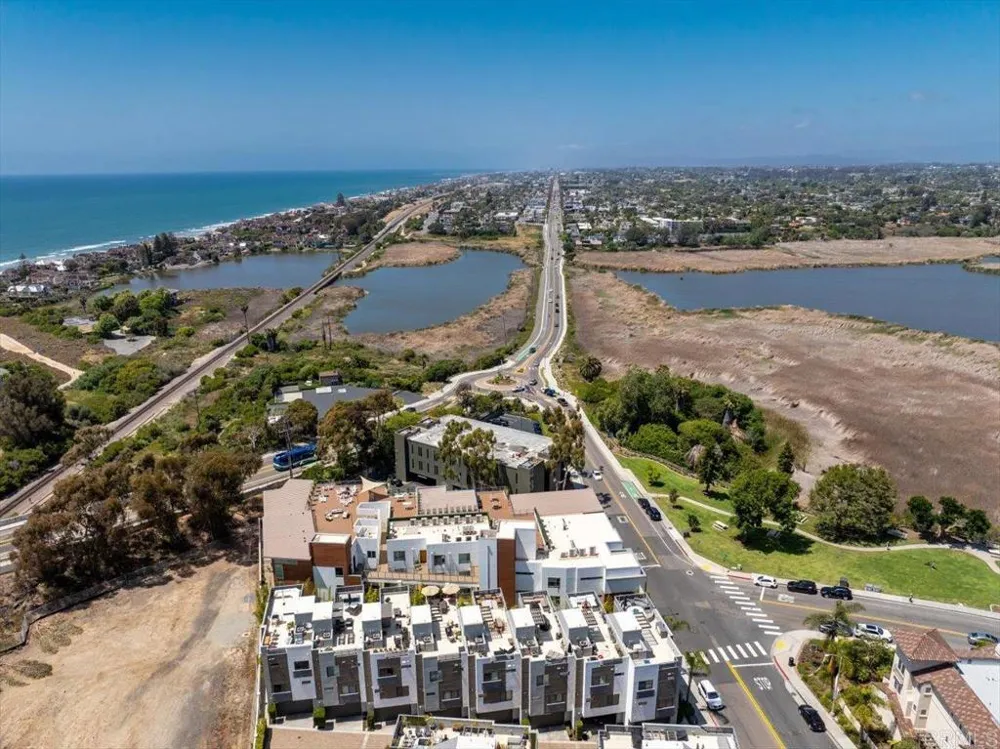 2511 State Street Carlsbad, CA 92008