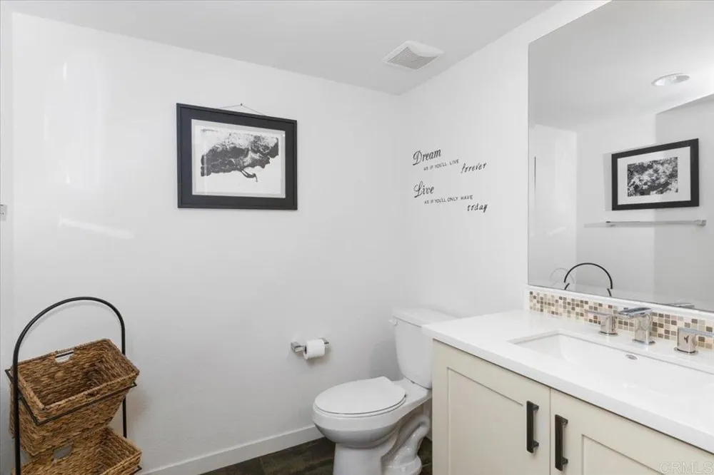 2511 State Street Carlsbad, CA 92008