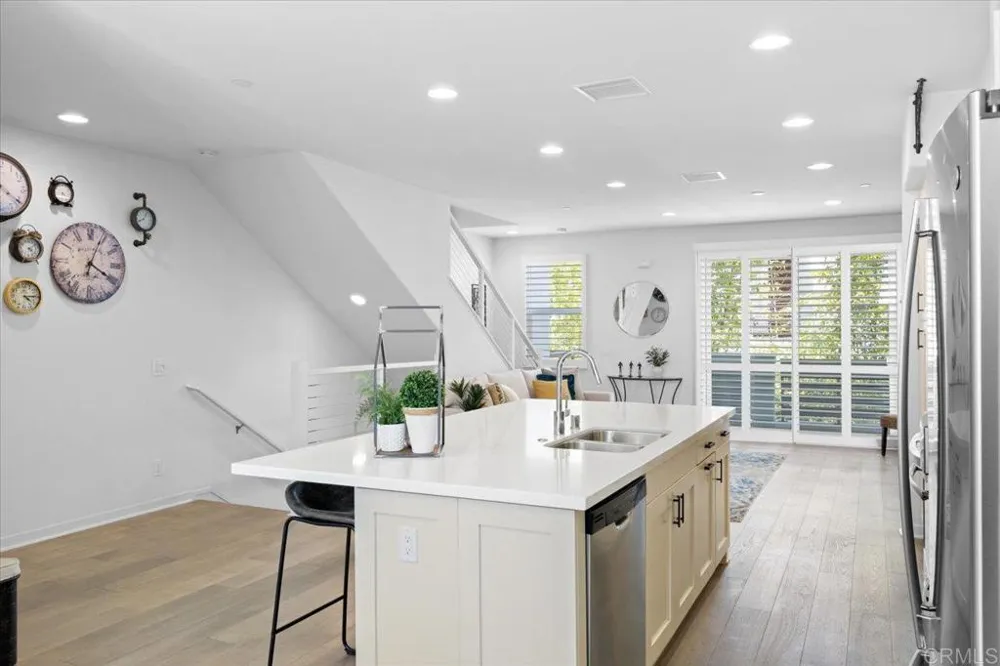 2511 State Street Carlsbad, CA 92008