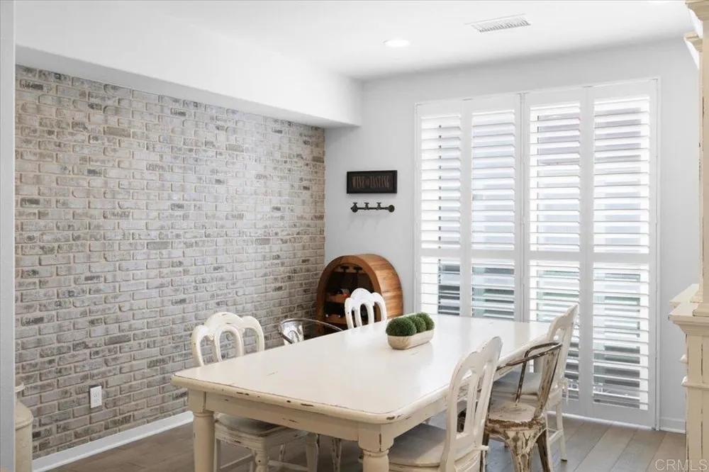 2511 State Street Carlsbad, CA 92008