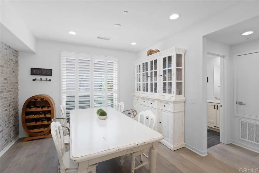 2511 State Street Carlsbad, CA 92008
