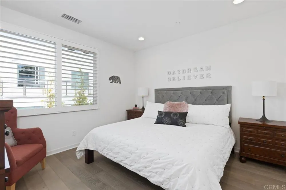 2511 State Street Carlsbad, CA 92008