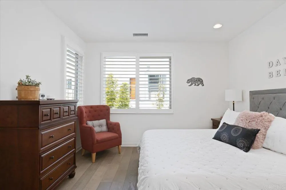 2511 State Street Carlsbad, CA 92008