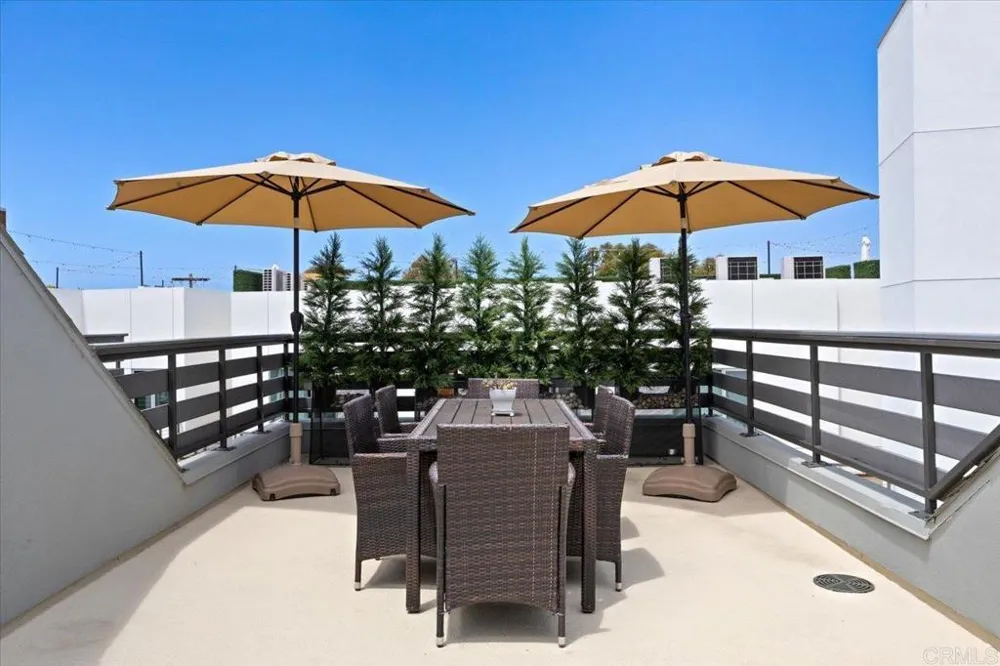 2511 State Street Carlsbad, CA 92008