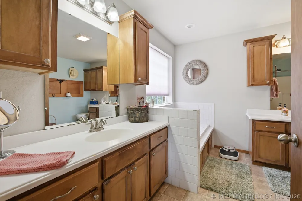 11964 NS 3590 Seminole, OK 74868