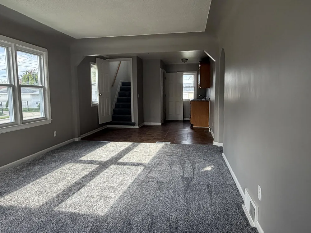 22864 Piper Avenue Eastpointe City, MI 48021