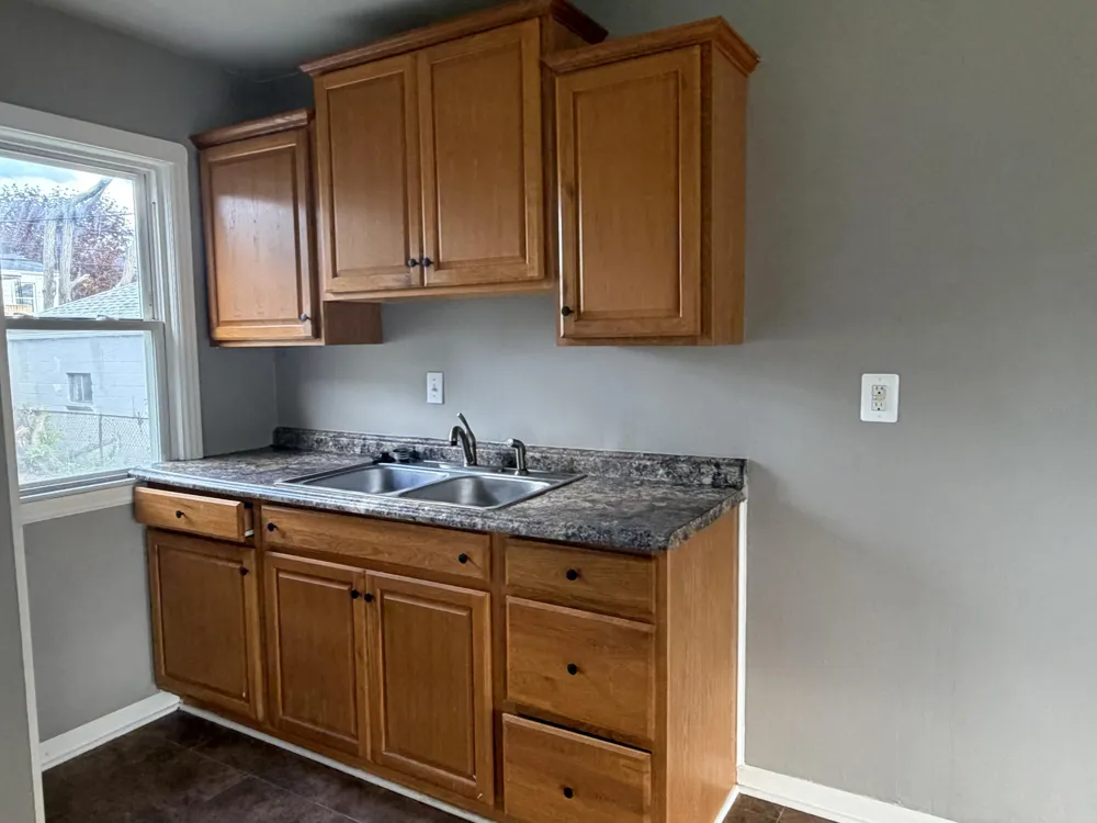 22864 Piper Avenue Eastpointe City, MI 48021