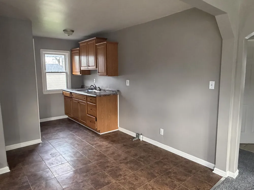 22864 Piper Avenue Eastpointe City, MI 48021