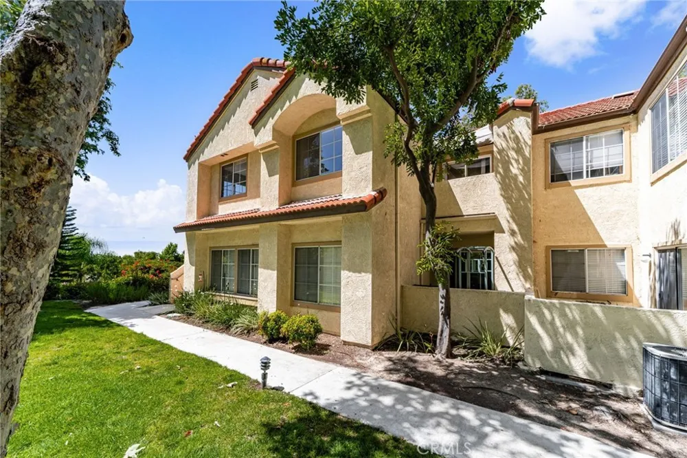 21256 Camelia Lake Forest, CA 92630