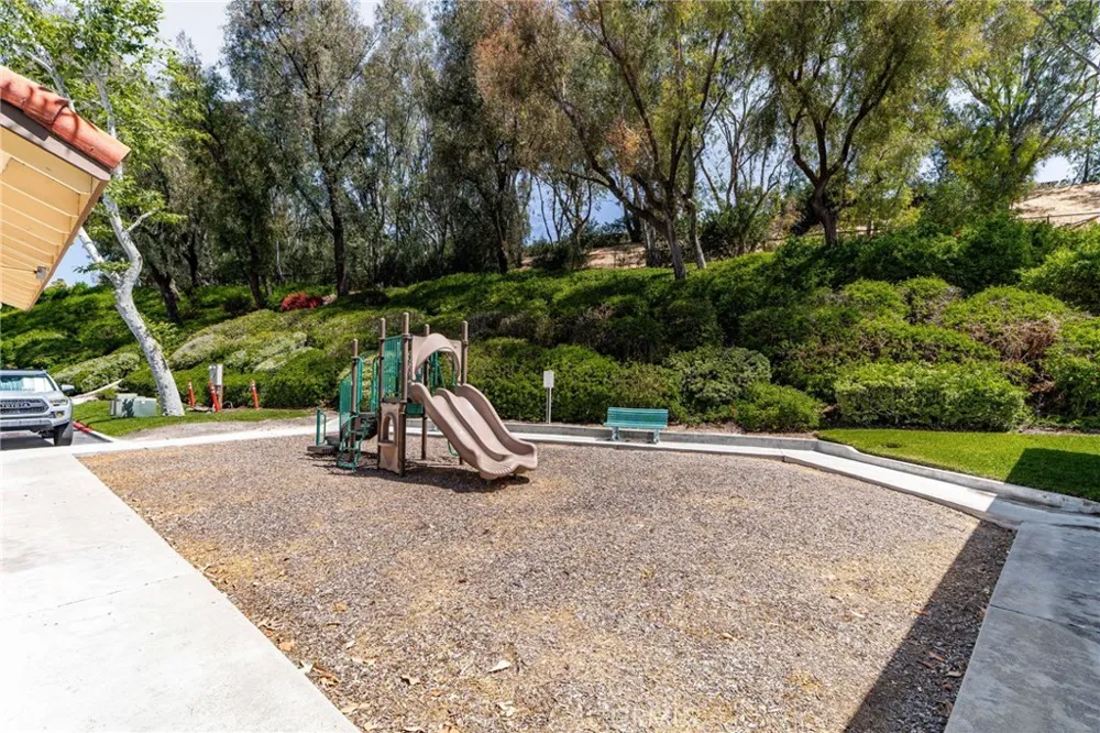 21256 Camelia Lake Forest, CA 92630