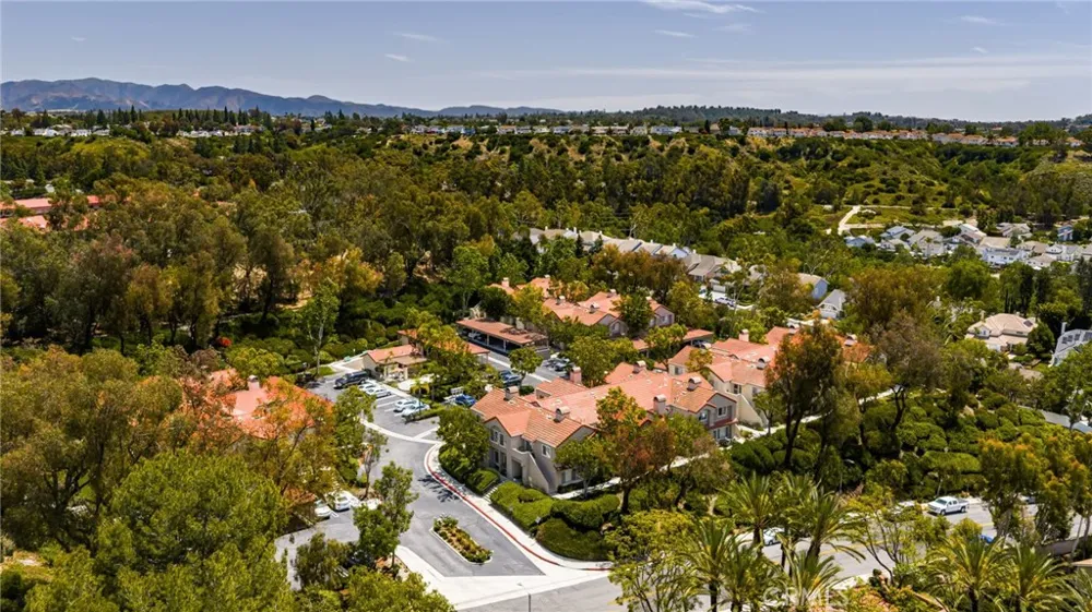 21256 Camelia Lake Forest, CA 92630