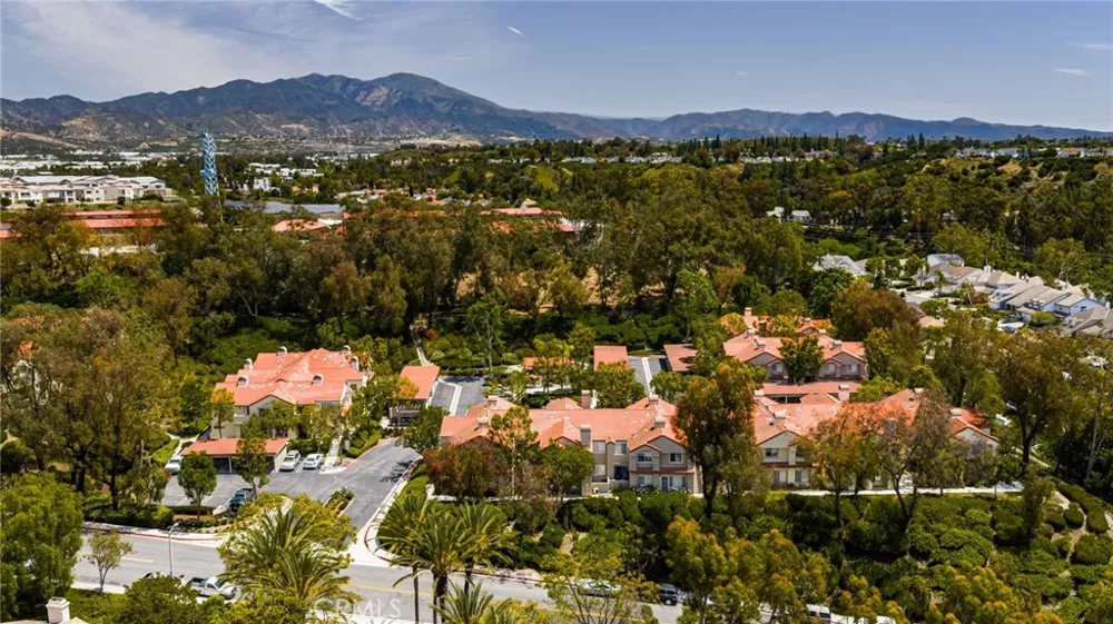 21256 Camelia Lake Forest, CA 92630