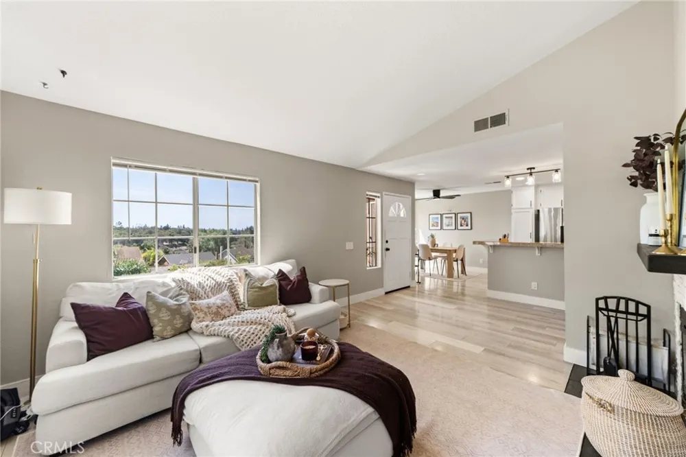 21256 Camelia Lake Forest, CA 92630