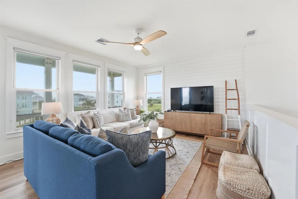 4130 King Rail Circle Galveston, TX 77554