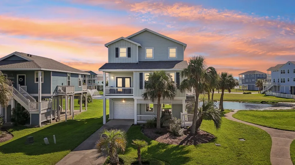 4130 King Rail Circle Galveston, TX 77554