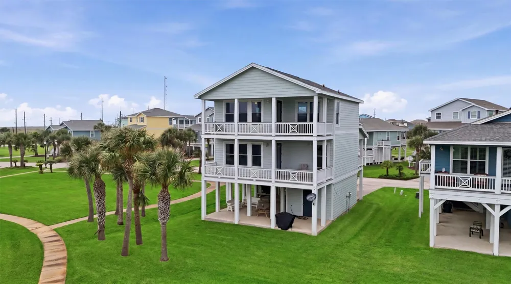 4130 King Rail Circle Galveston, TX 77554