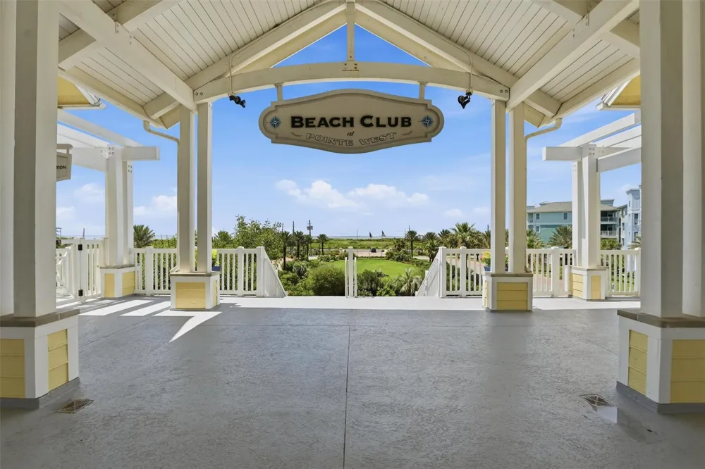4130 King Rail Circle Galveston, TX 77554