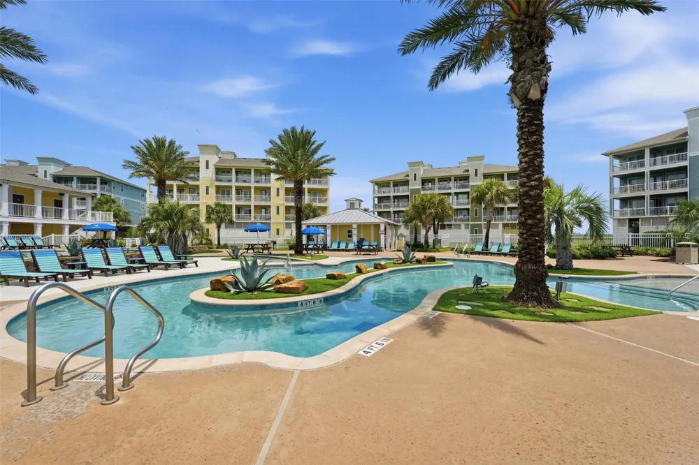 4130 King Rail Circle Galveston, TX 77554