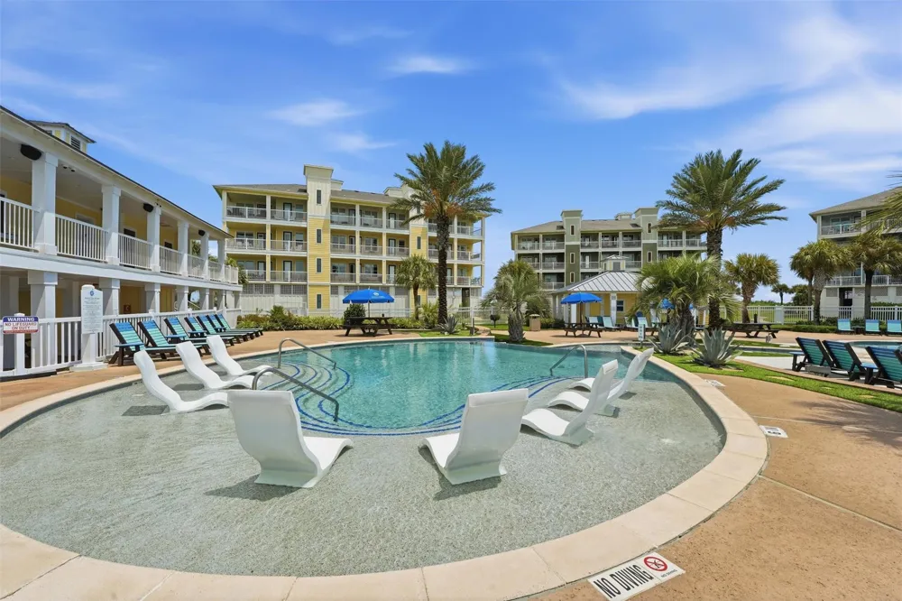 4130 King Rail Circle Galveston, TX 77554