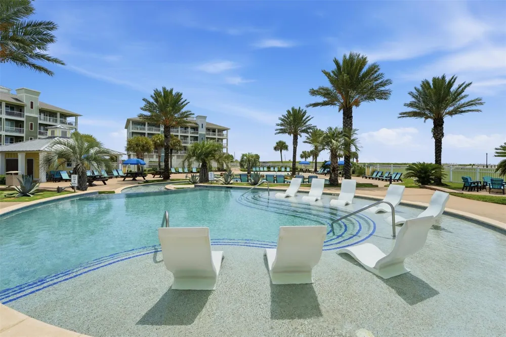 4130 King Rail Circle Galveston, TX 77554