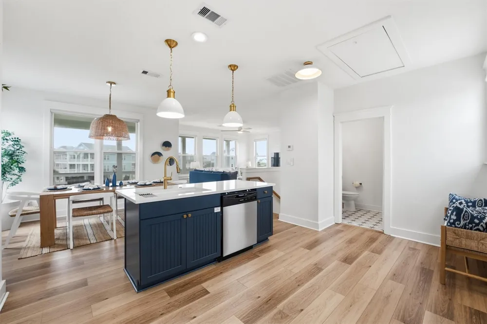 4130 King Rail Circle Galveston, TX 77554