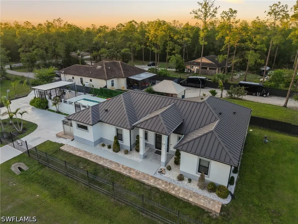 6th Avenue SE Naples, FL 34117