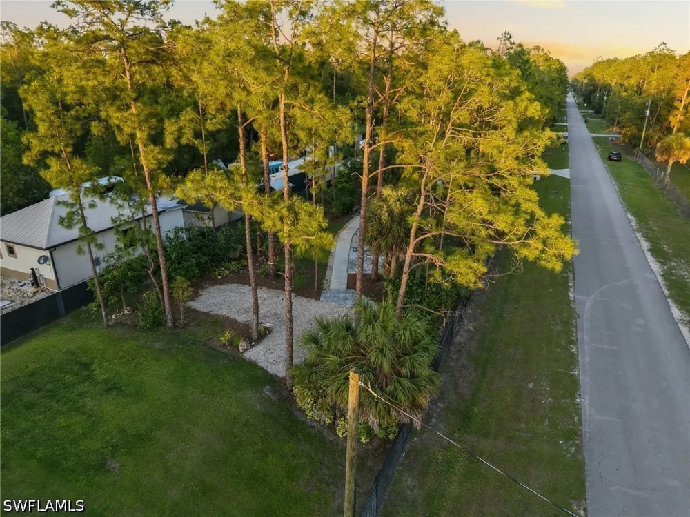 6th Avenue SE Naples, FL 34117