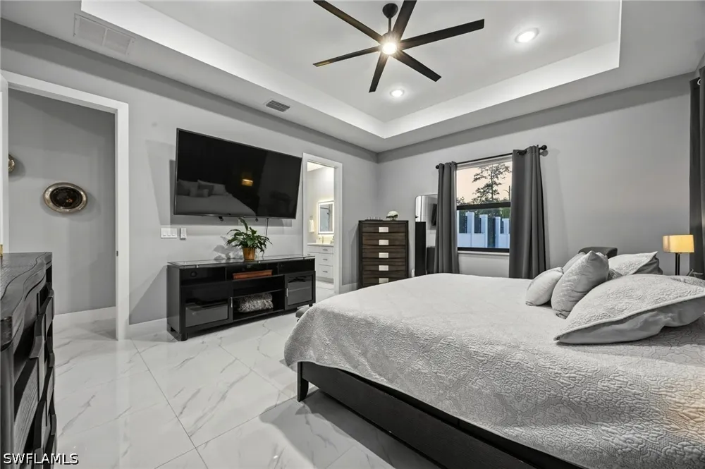 6th Avenue SE Naples, FL 34117