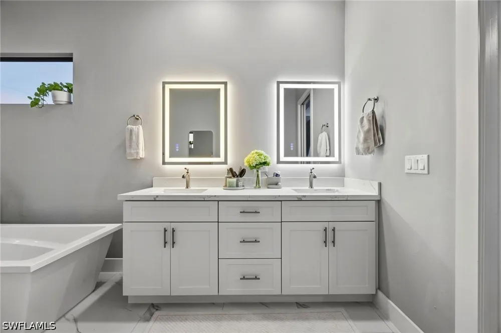6th Avenue SE Naples, FL 34117
