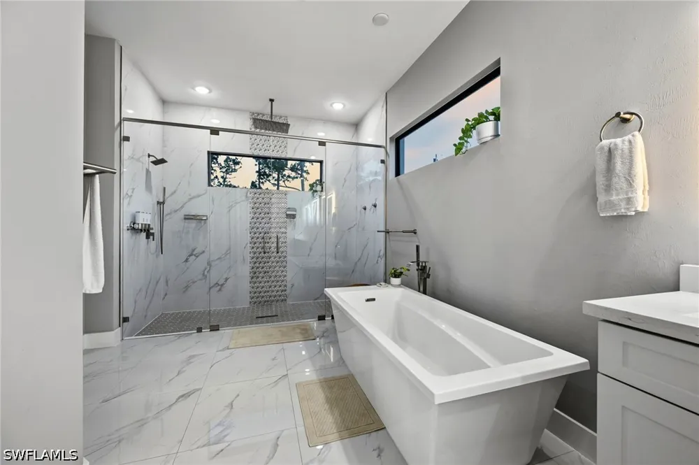 6th Avenue SE Naples, FL 34117