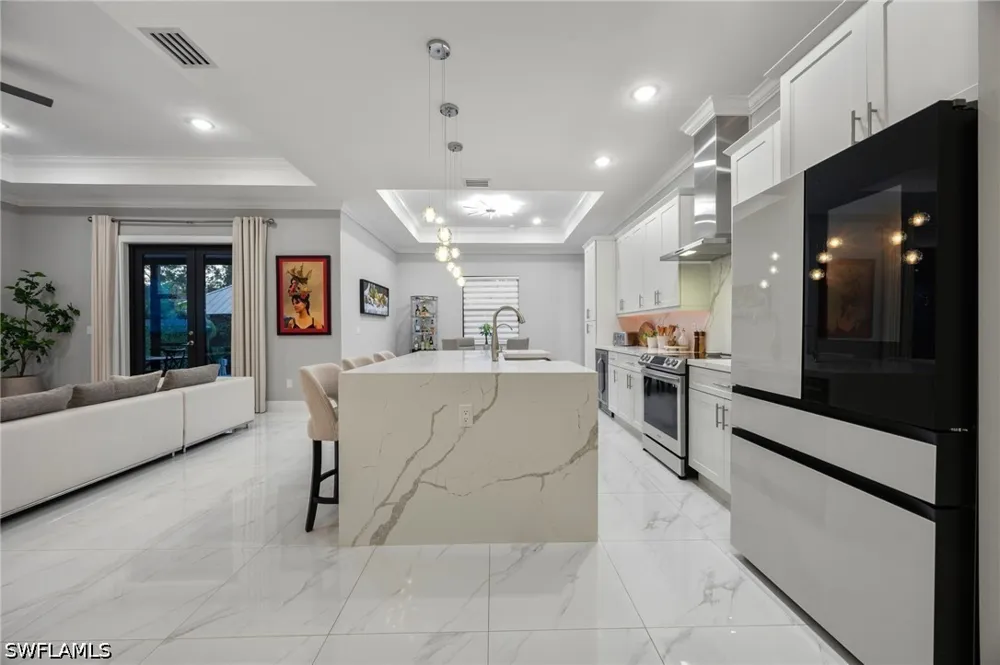 6th Avenue SE Naples, FL 34117