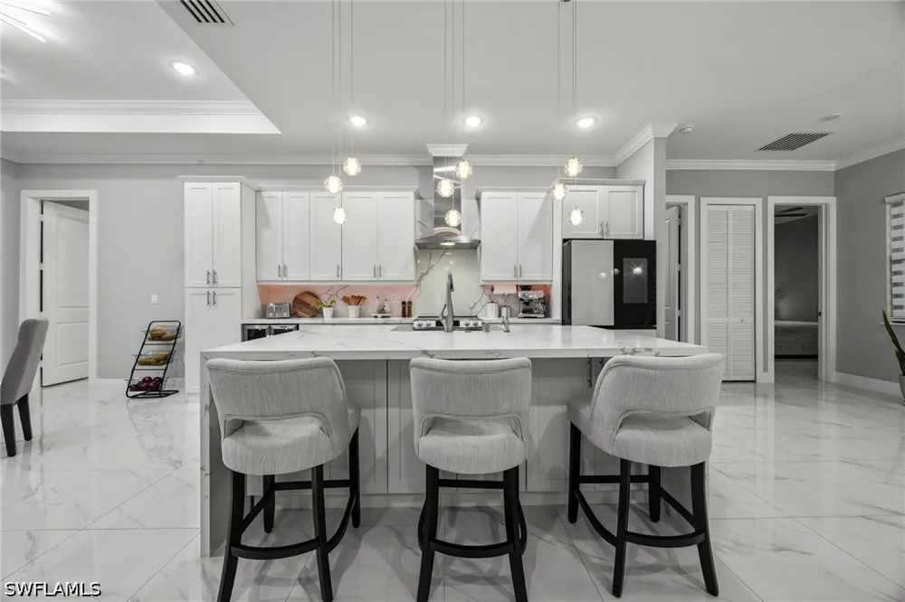 6th Avenue SE Naples, FL 34117