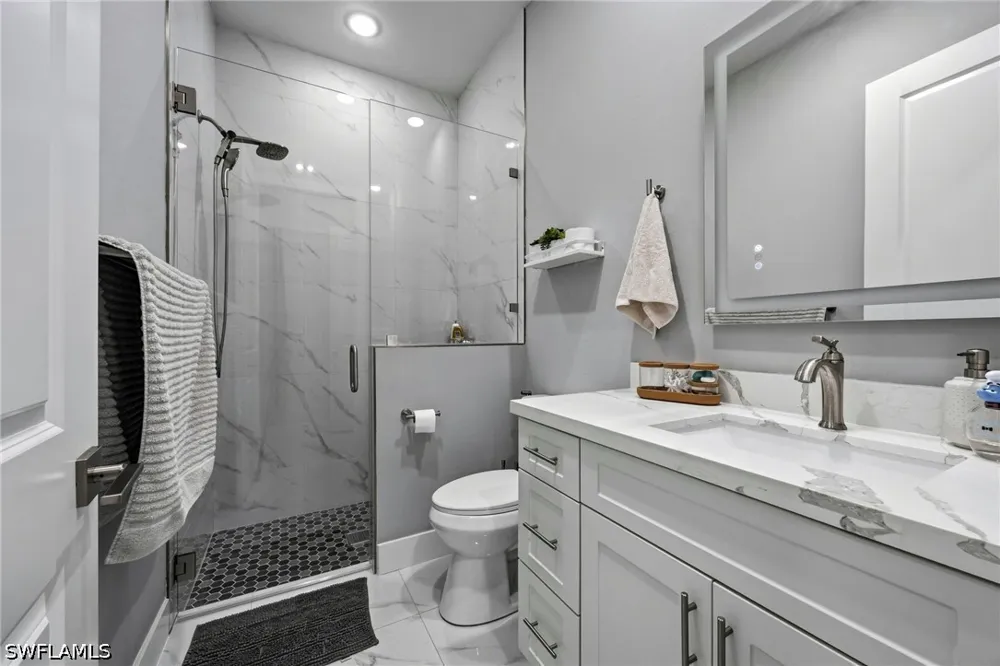 6th Avenue SE Naples, FL 34117