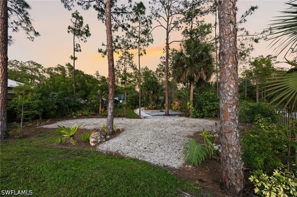 6th Avenue SE Naples, FL 34117