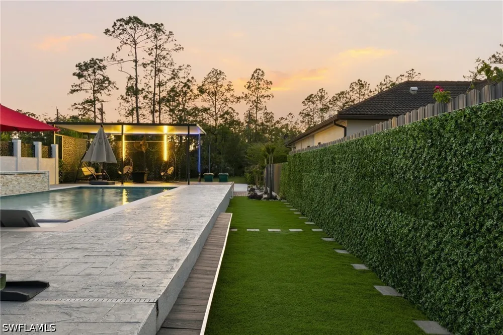 6th Avenue SE Naples, FL 34117