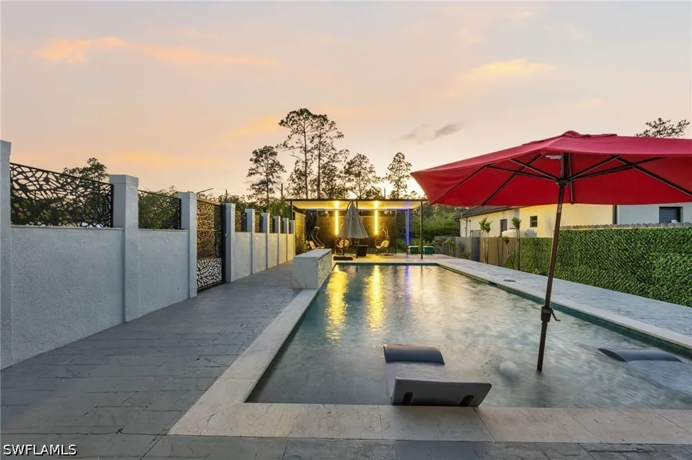 6th Avenue SE Naples, FL 34117