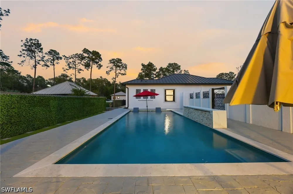 6th Avenue SE Naples, FL 34117