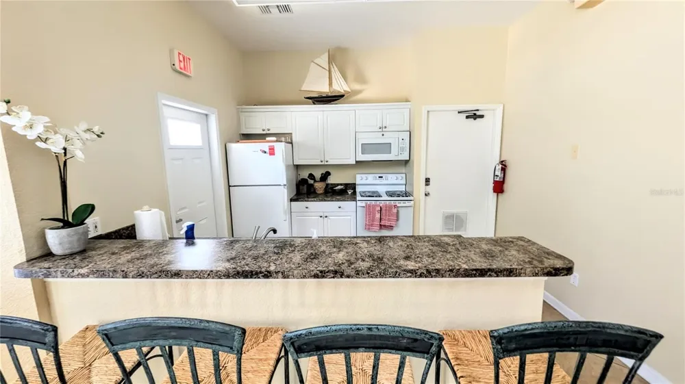 850 S TAMIAMI TRAIL #409 Sarasota, FL 34236