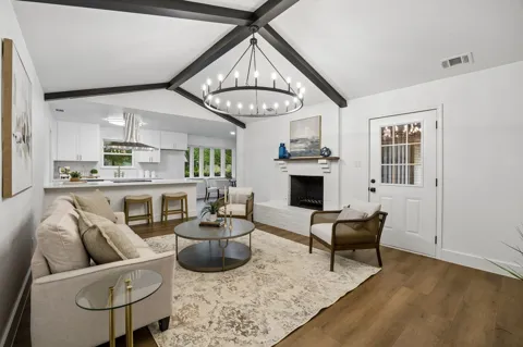 2524 Glen Lea Drive