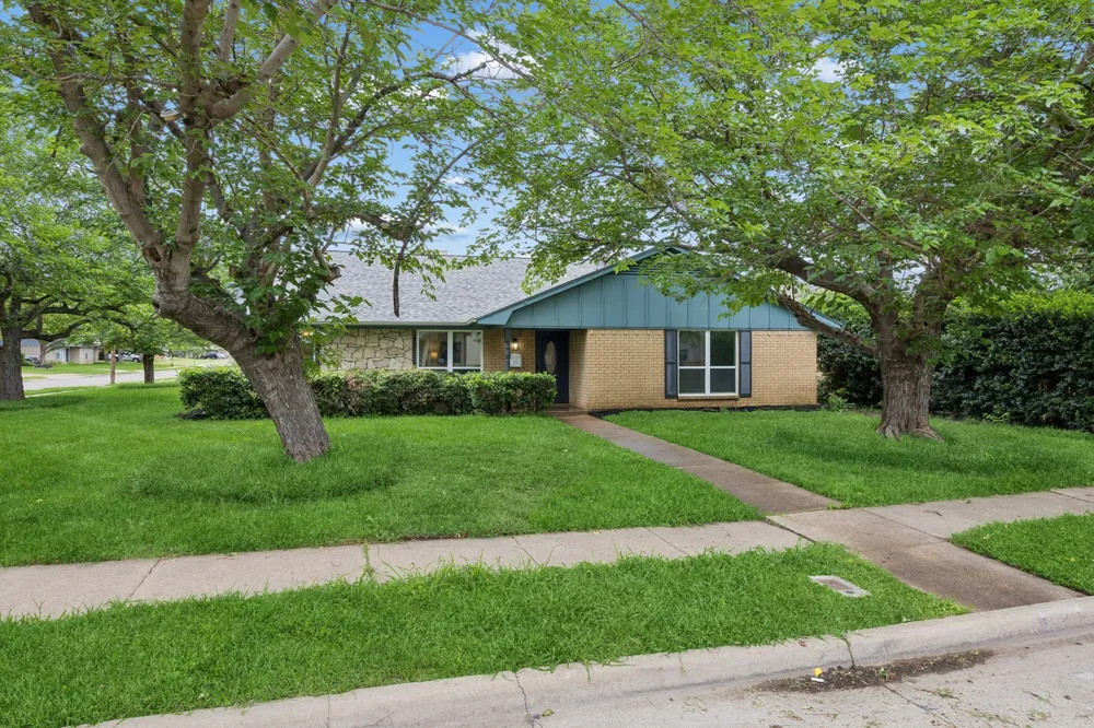 2524 Glen Lea Drive Irving, TX 75062