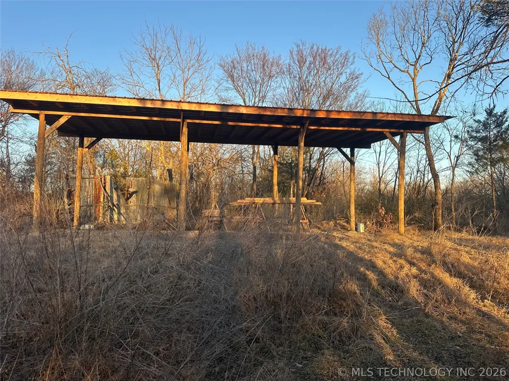 416067 E 1841 ROAD Moyers, OK 74557