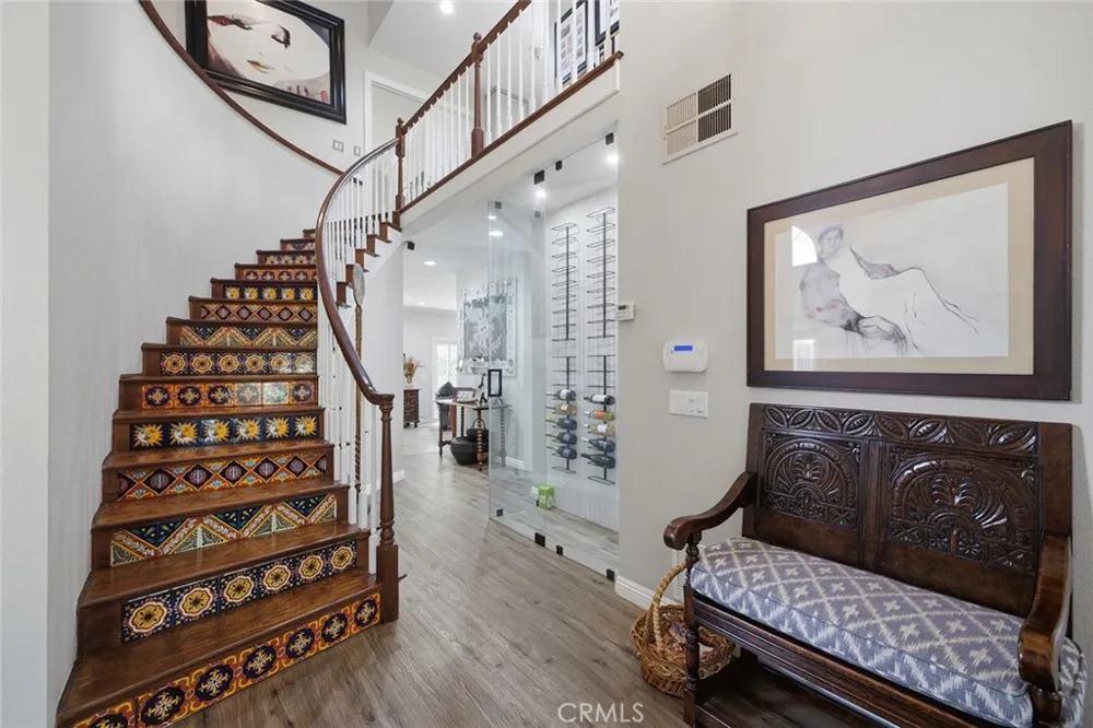 23900 Arminta West Hills, CA 91304