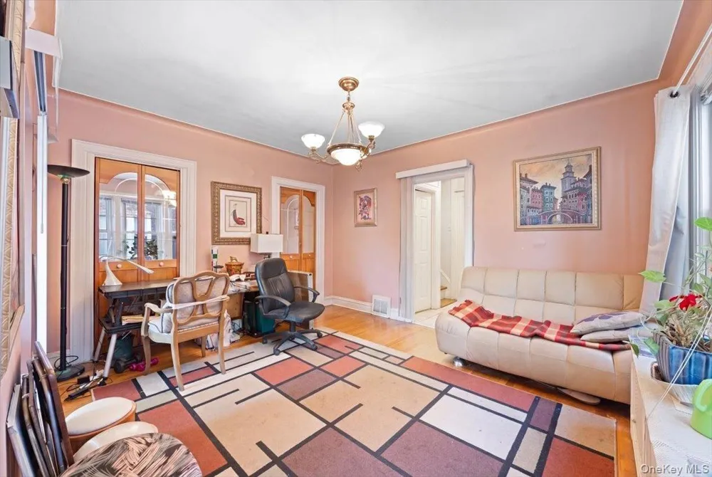 3181 Waterbury Avenue Bronx, NY 10465
