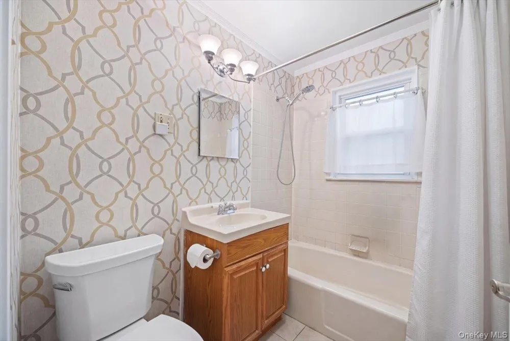 3181 Waterbury Avenue Bronx, NY 10465