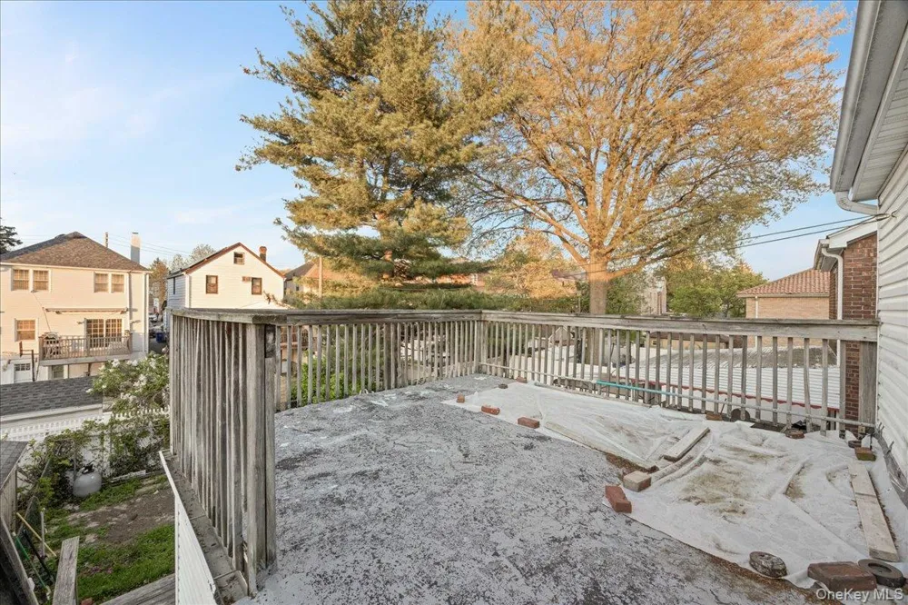 3181 Waterbury Avenue Bronx, NY 10465