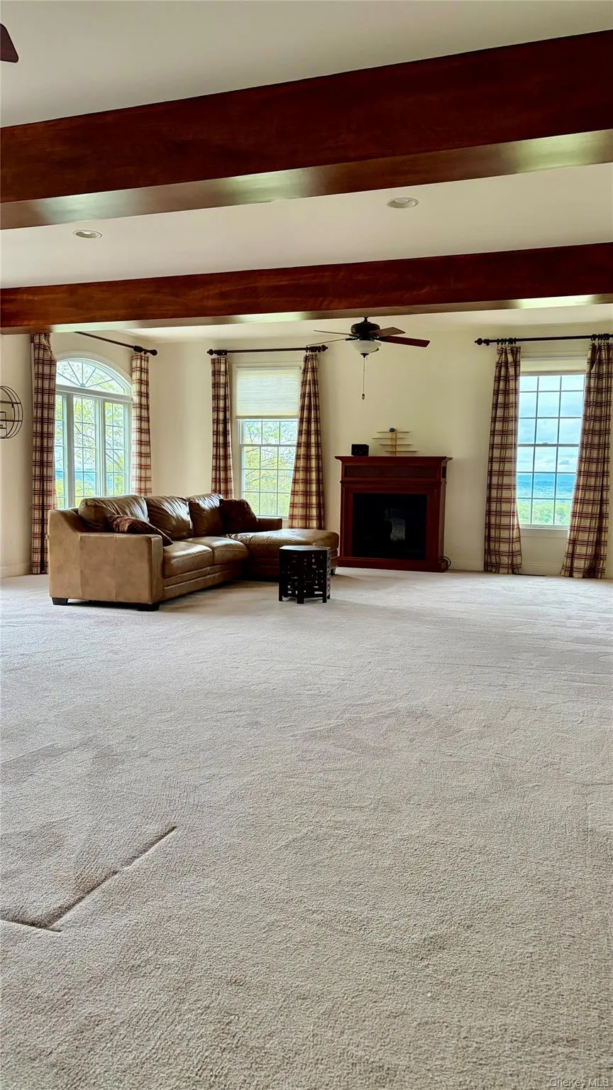 194 Devon Farms Road Stormville, NY 12582